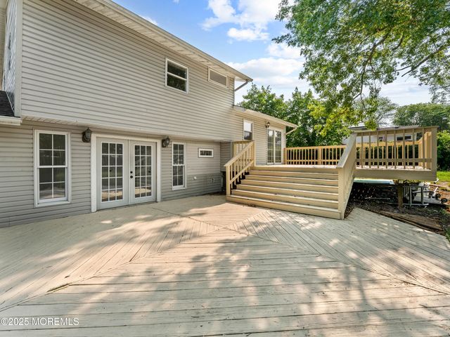 37 Bryant Drive, Jackson, NJ 08527