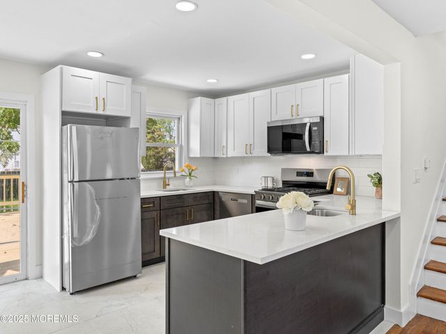 37 Bryant Drive, Jackson, NJ 08527