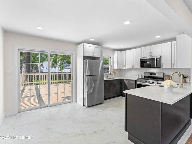 37 Bryant Drive, Jackson, NJ 08527