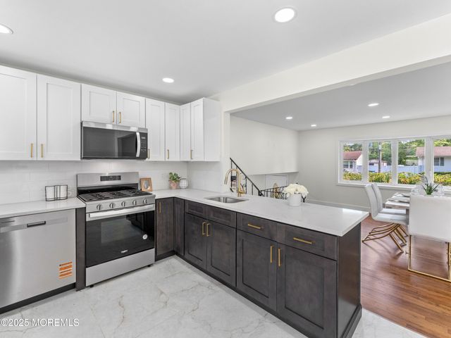 37 Bryant Drive, Jackson, NJ 08527