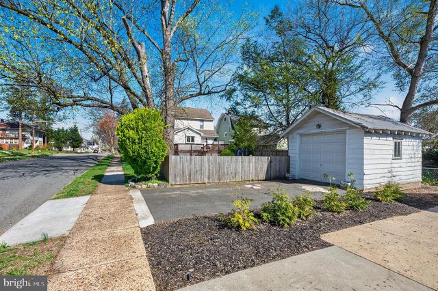 6904 ROGERS AVE, Pennsauken, NJ 08109