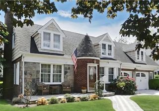478 Carnation Avenue, Floral Park, NY 11001