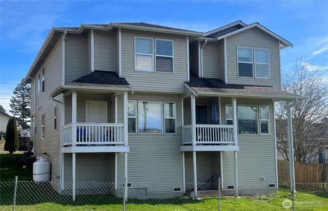 2905 11th Street #C & D, Everett, WA 98201