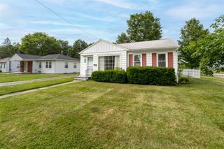 2009 Cambridge Drive, Kalamazoo, MI 49001
