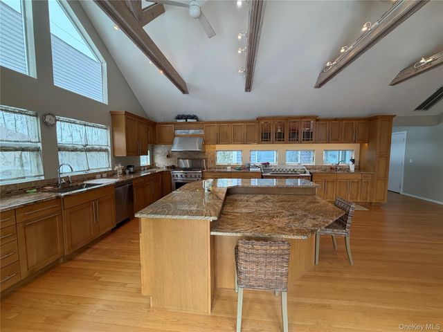 33 Bath Street, Lido Beach, NY 11561