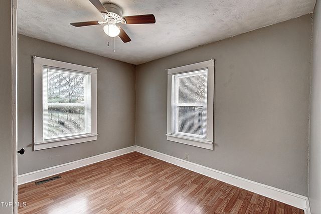 805 East Maple Street, Johnson City, TN 37601