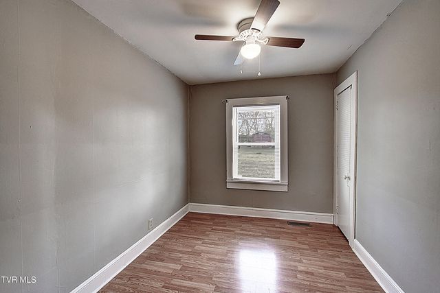 805 East Maple Street, Johnson City, TN 37601