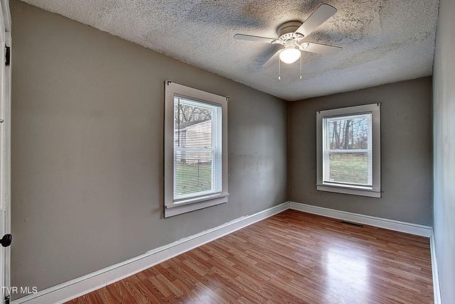 805 East Maple Street, Johnson City, TN 37601