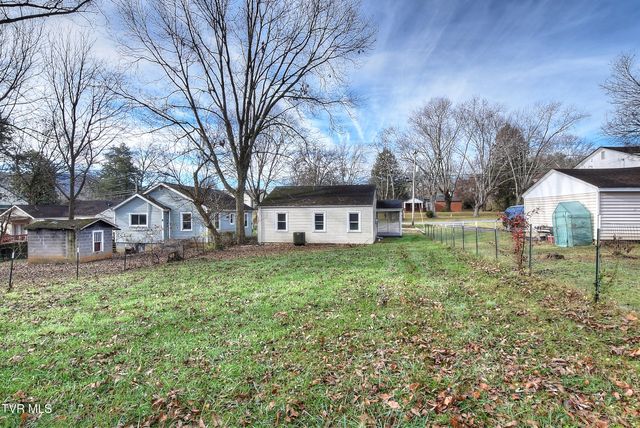 805 East Maple Street, Johnson City, TN 37601