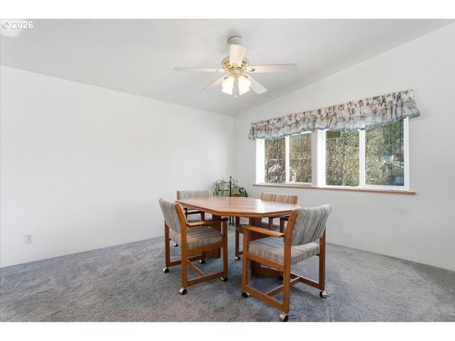 341 S 9TH St, Kalama, WA 98625
