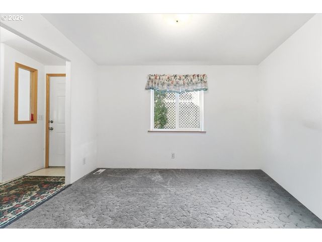 341 S 9TH St, Kalama, WA 98625