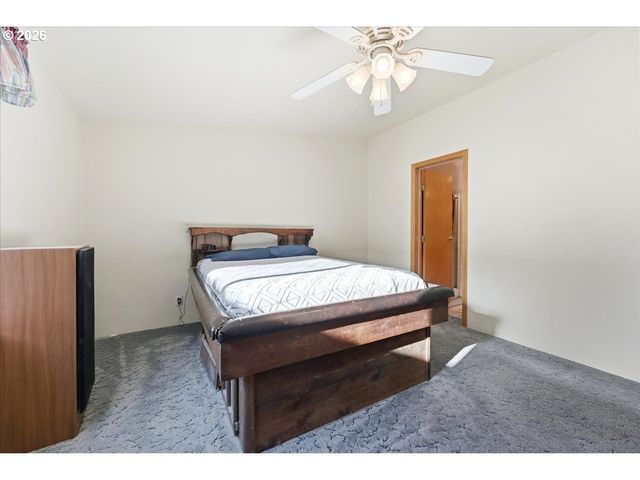 341 S 9TH St, Kalama, WA 98625