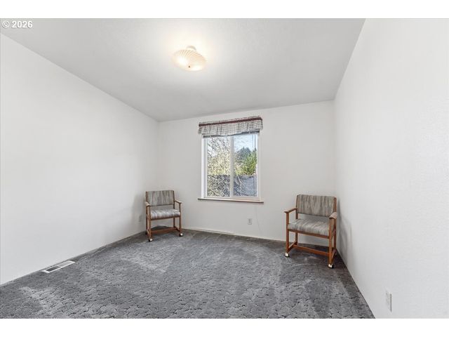 341 S 9TH St, Kalama, WA 98625