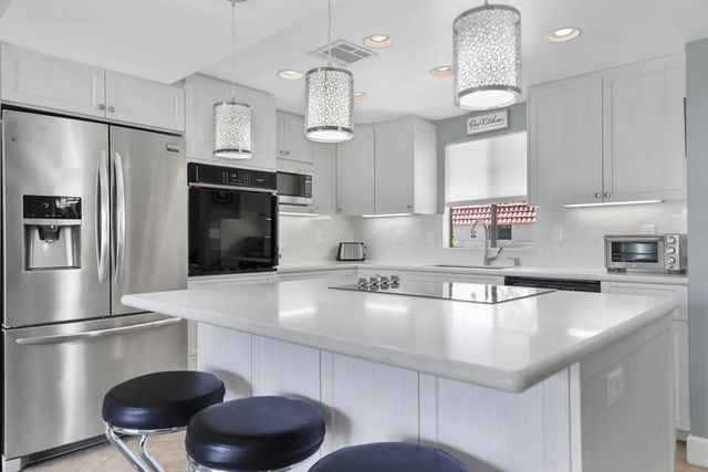 77218 Olympic Way, Palm Desert, CA 92211