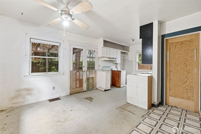 3831 Bagley Avenue N, Seattle, WA 98103