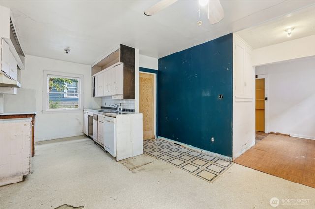 3831 Bagley Avenue N, Seattle, WA 98103