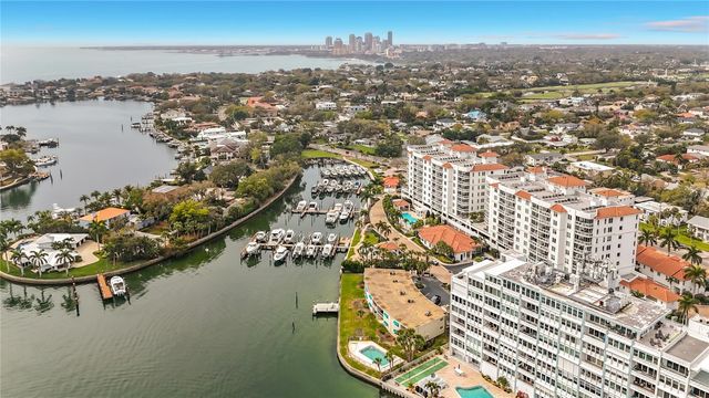 1361 SNELL ISLE BOULEVARD NE 6, St Petersburg, FL 33704