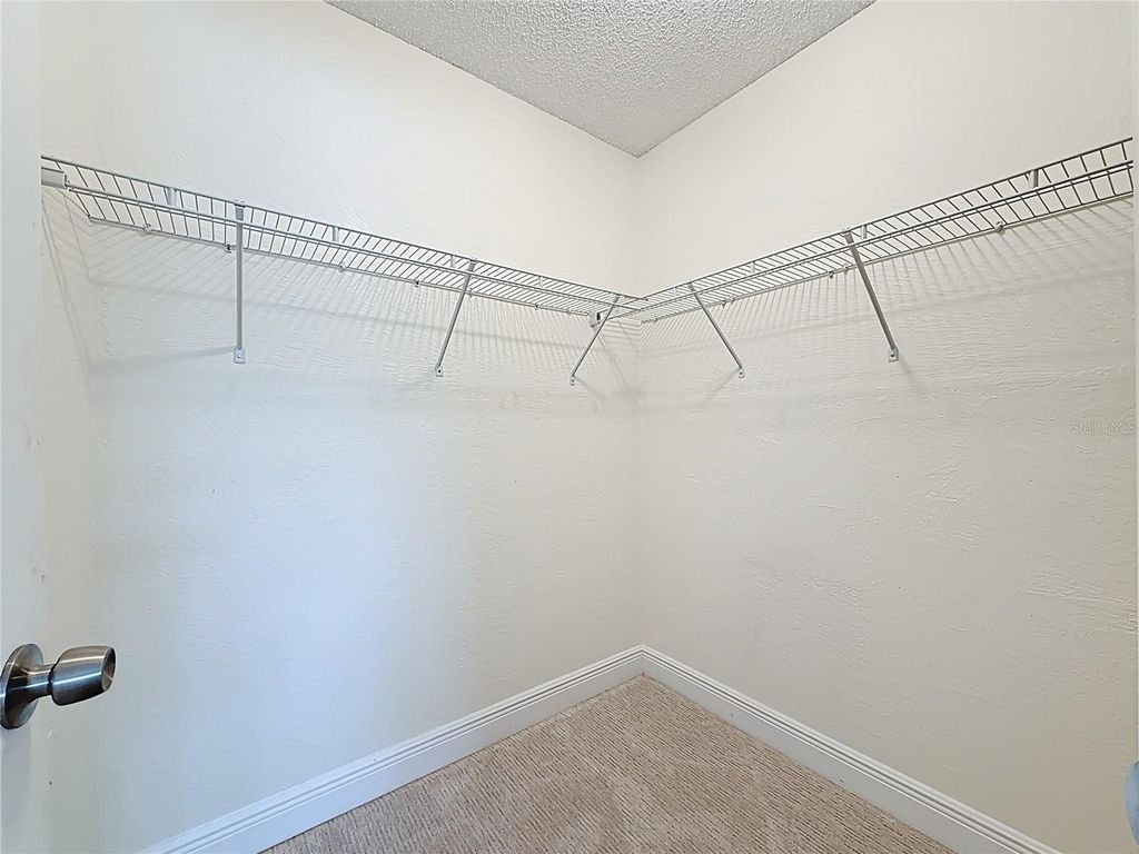 Image 23 of property listing at 1361 SNELL ISLE BOULEVARD NE 6, St Petersburg, FL 33704