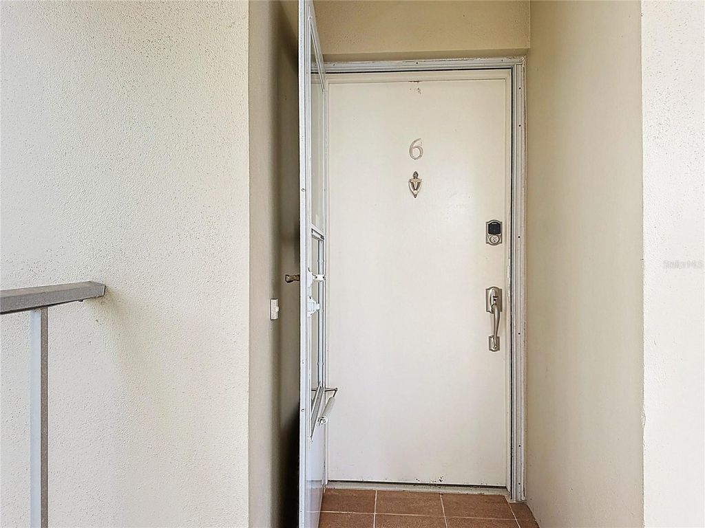 Image 56 of property listing at 1361 SNELL ISLE BOULEVARD NE 6, St Petersburg, FL 33704