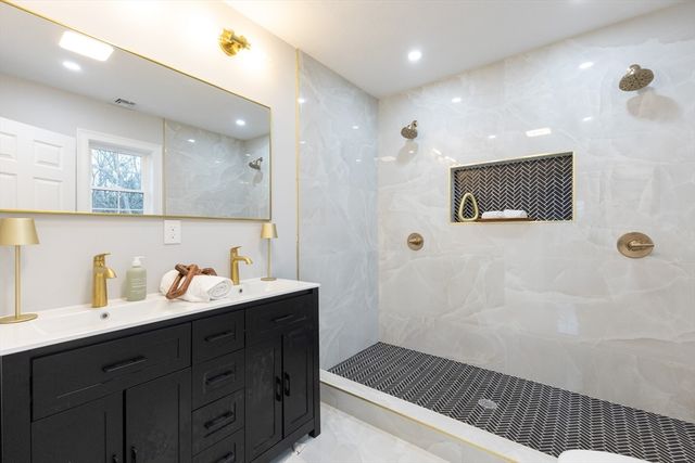 505 N Central St, East Bridgewater, MA 02333