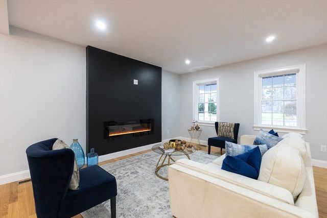 505 N Central St, East Bridgewater, MA 02333