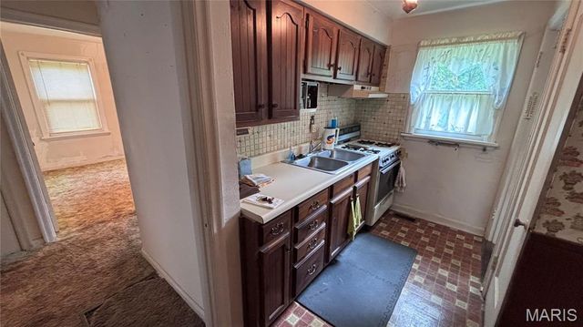 1018 Ferndale Avenue, Crestwood, MO 63126