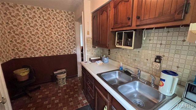 1018 Ferndale Avenue, Crestwood, MO 63126