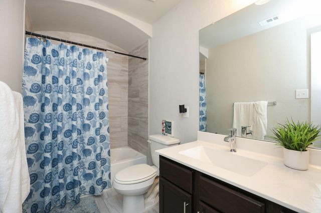 5511 Gothic Oak Drive, Houston, TX 77066