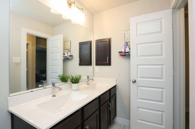 5511 Gothic Oak Drive, Houston, TX 77066