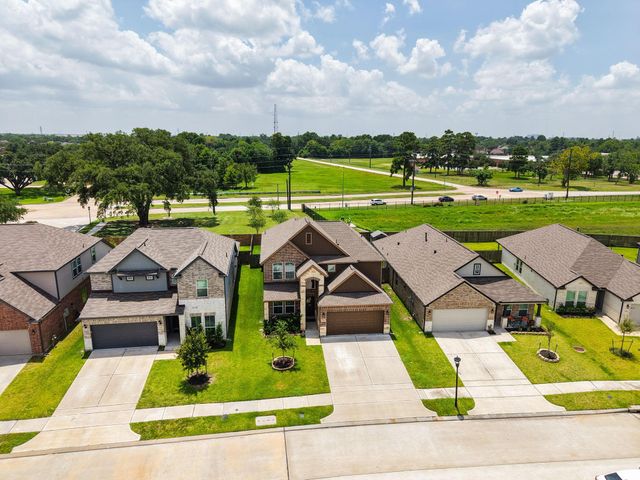 5511 Gothic Oak Drive, Houston, TX 77066