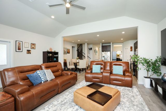 5511 Gothic Oak Drive, Houston, TX 77066