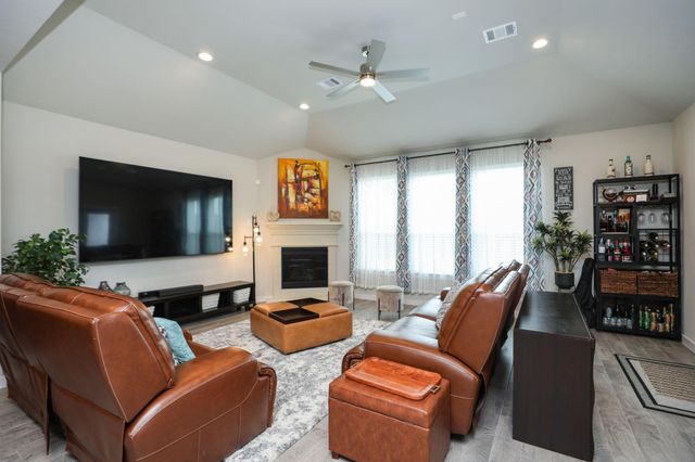 5511 Gothic Oak Drive, Houston, TX 77066