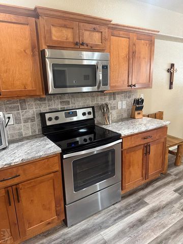 372 W Burke Dr, Pueblo West, CO 81007