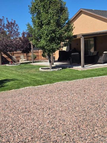 372 W Burke Dr, Pueblo West, CO 81007