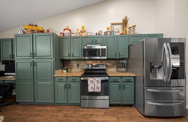 11985 SE 123RD AVENUE, Ocklawaha, FL 32179