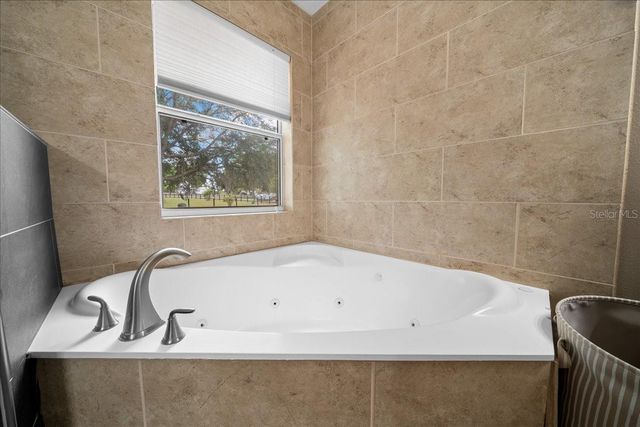 11985 SE 123RD AVENUE, Ocklawaha, FL 32179