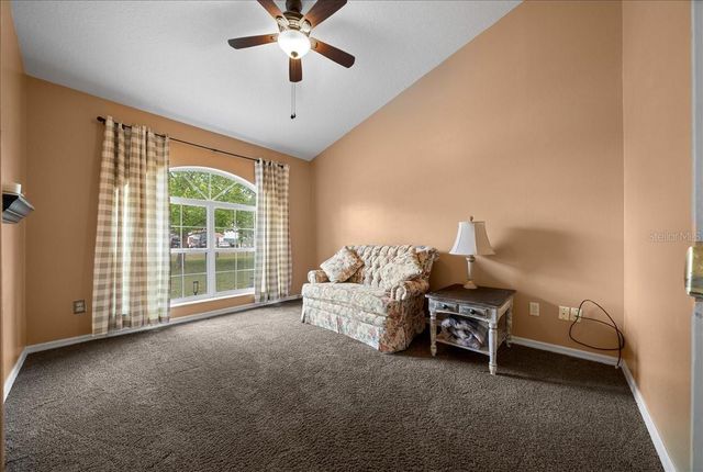 11985 SE 123RD AVENUE, Ocklawaha, FL 32179