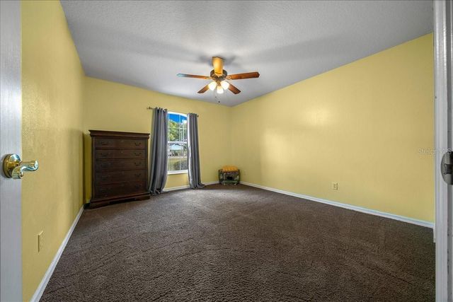 11985 SE 123RD AVENUE, Ocklawaha, FL 32179