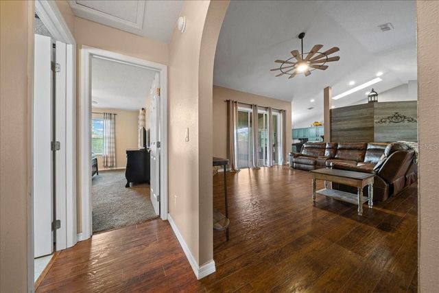 11985 SE 123RD AVENUE, Ocklawaha, FL 32179