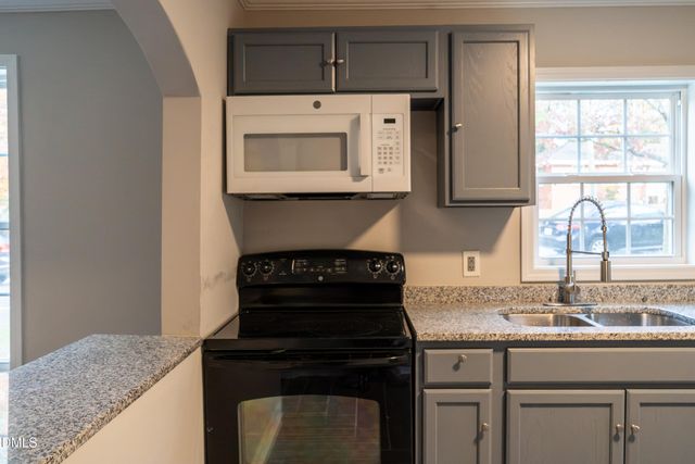 1909 Overlook Drive, Fayetteville, NC 28301