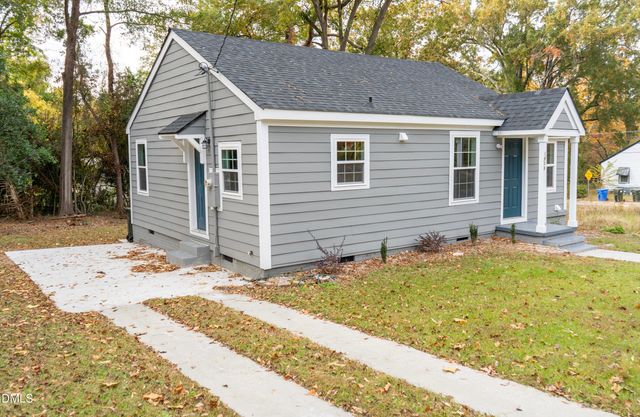 1909 Overlook Drive, Fayetteville, NC 28301