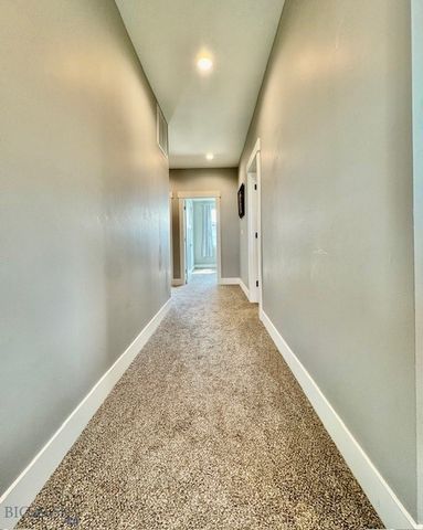 920 Butler Creek Avenue, Belgrade, MT 59714