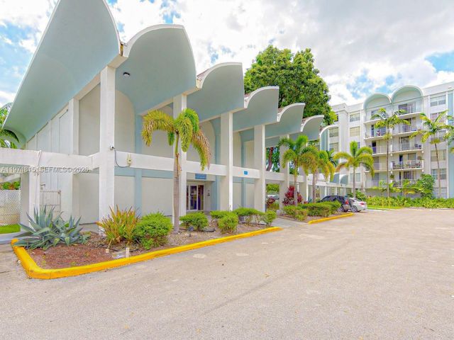 498 NW 165th St Rd D-202, Miami, FL 33169