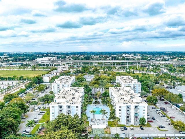 498 NW 165th St Rd D-202, Miami, FL 33169