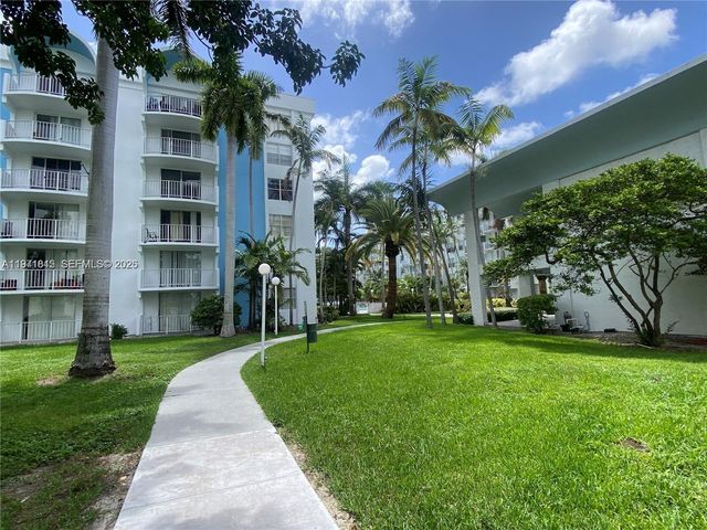 498 NW 165th St Rd D-202, Miami, FL 33169