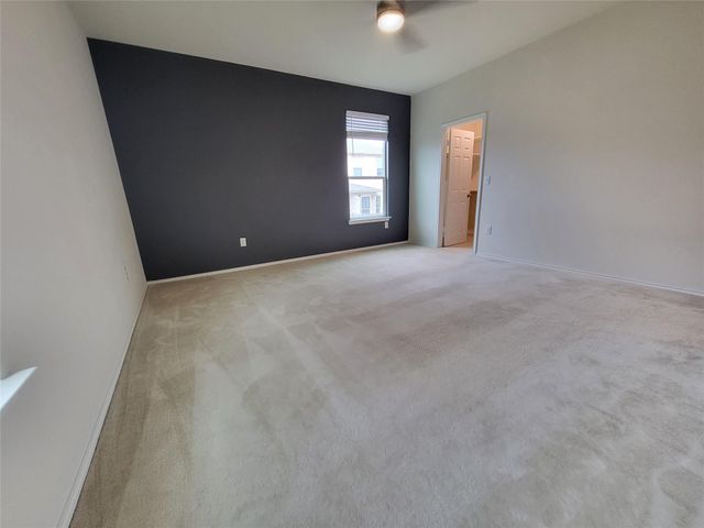 817 Solitude DR, Pflugerville, TX 78660