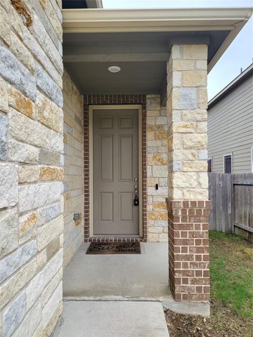 817 Solitude DR, Pflugerville, TX 78660