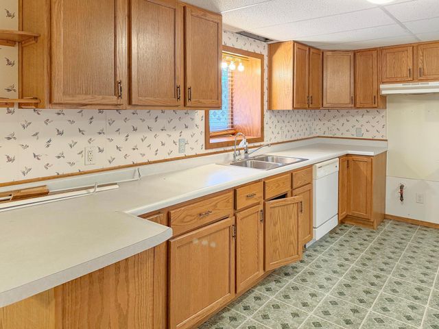 509 Summer Lane, Lakefield, MN 56150