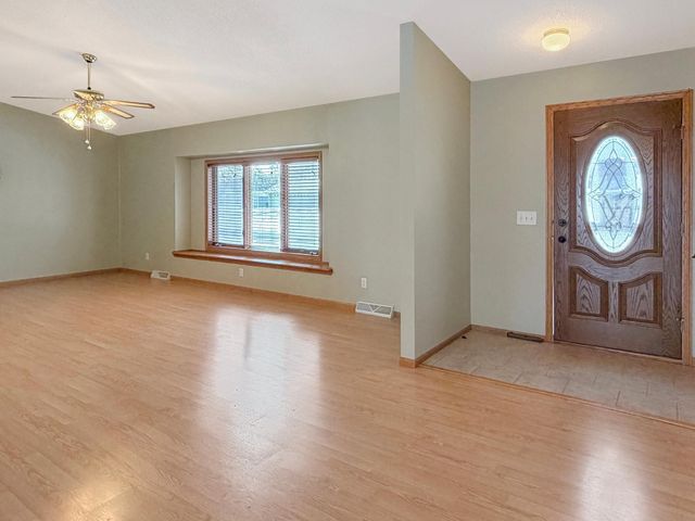 509 Summer Lane, Lakefield, MN 56150