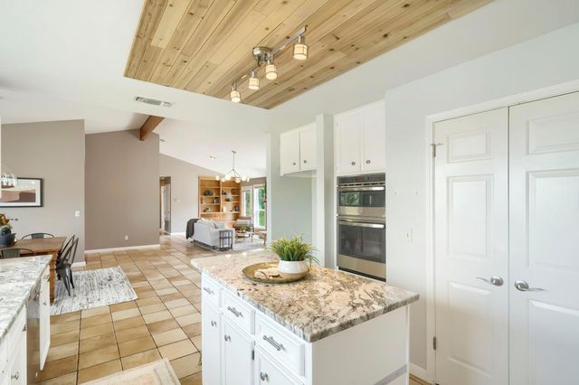 162 Arnold DR, Canyon Lake, TX 78133